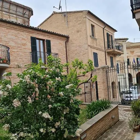 Scrigno Del Borgo-intero